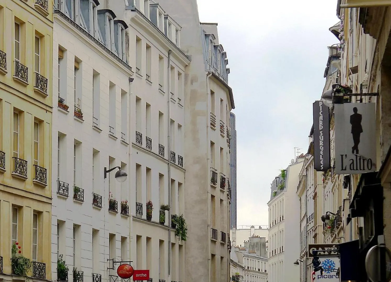 Studio 17M2 St Germain Des Pres Paris