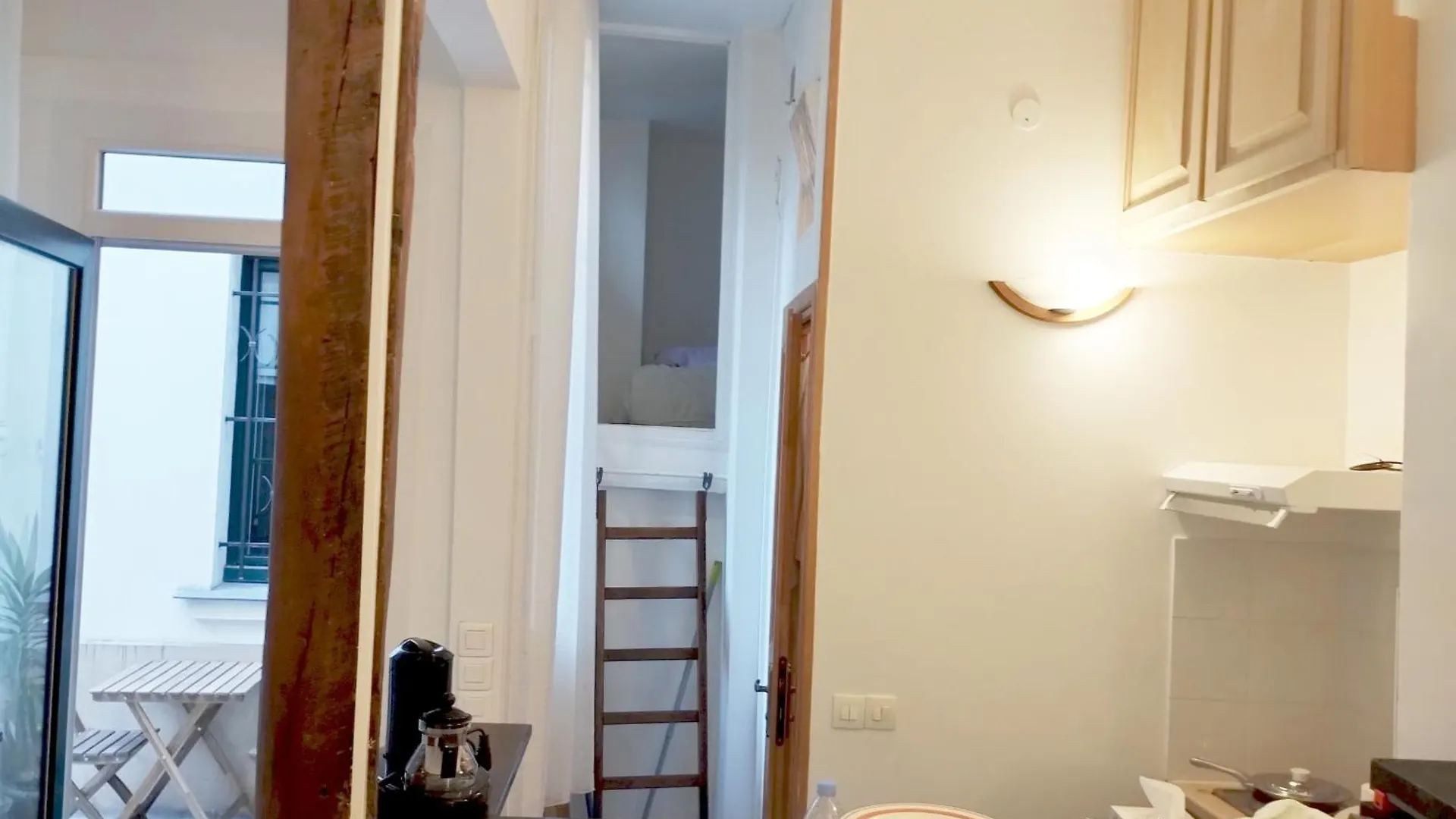 Studio 17M2 St Germain Des Pres 파리 아파트